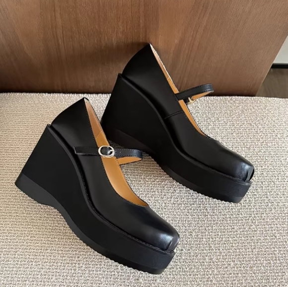 women shoes Heels - Picture 2 of 4